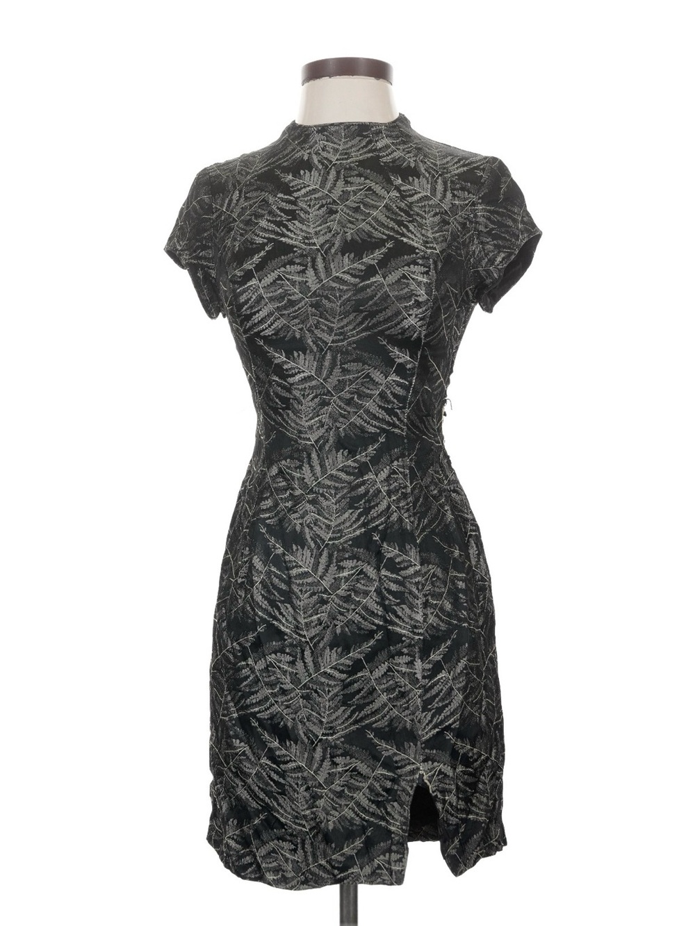 Jessica McClintock Black Leaf-Print Short Sleeve Sheath Dress